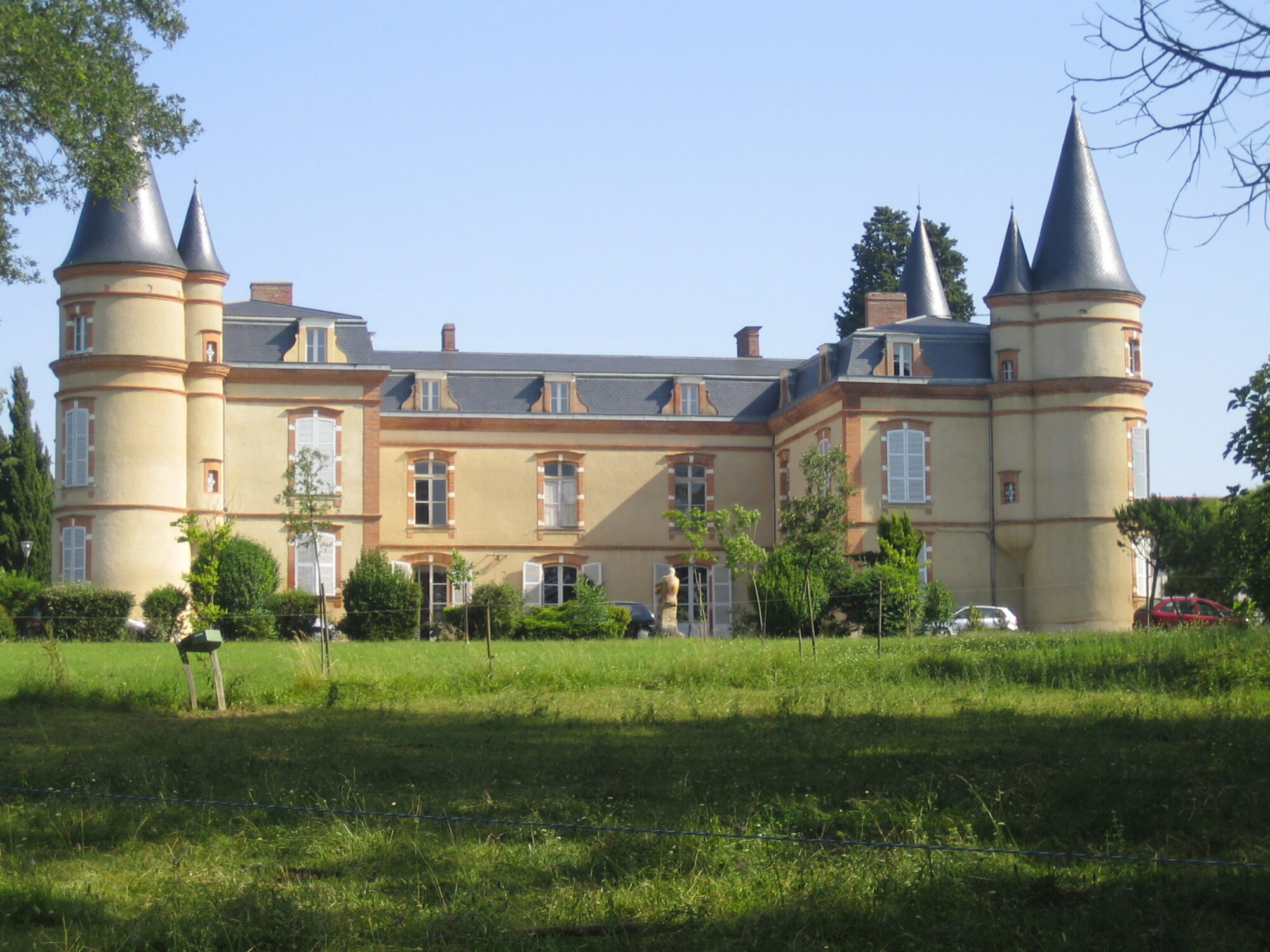 Château à tourelles en Cœur de Garonne