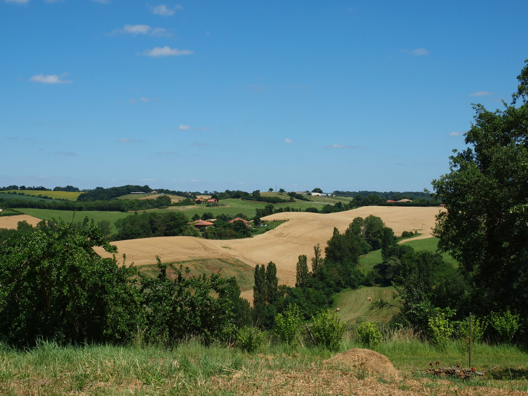 Paysage vallonné de champs et villages, Office de Tourisme Cœur de Garonne
