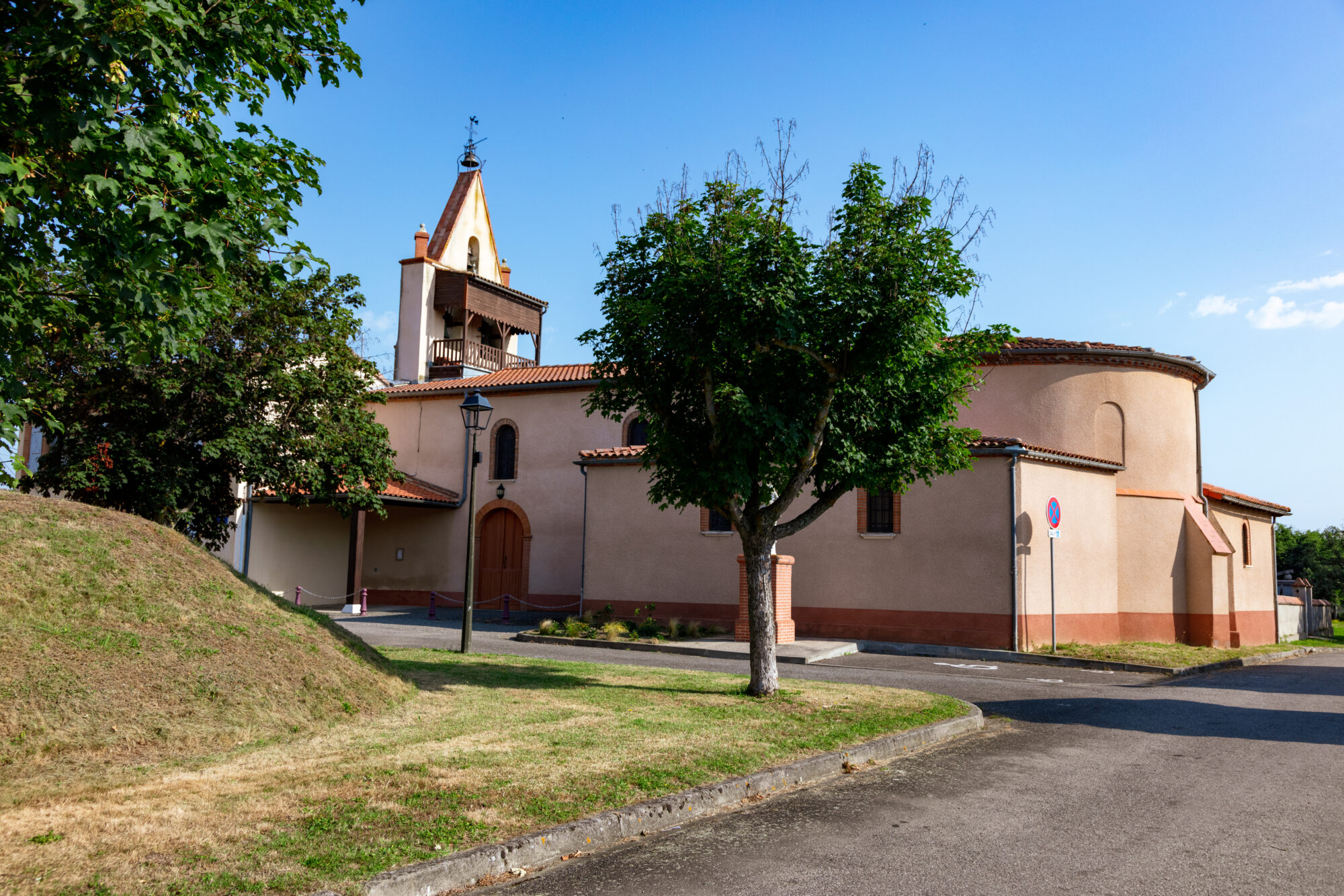 Église du village près de l’Office de Tourisme Cœur de Garonne