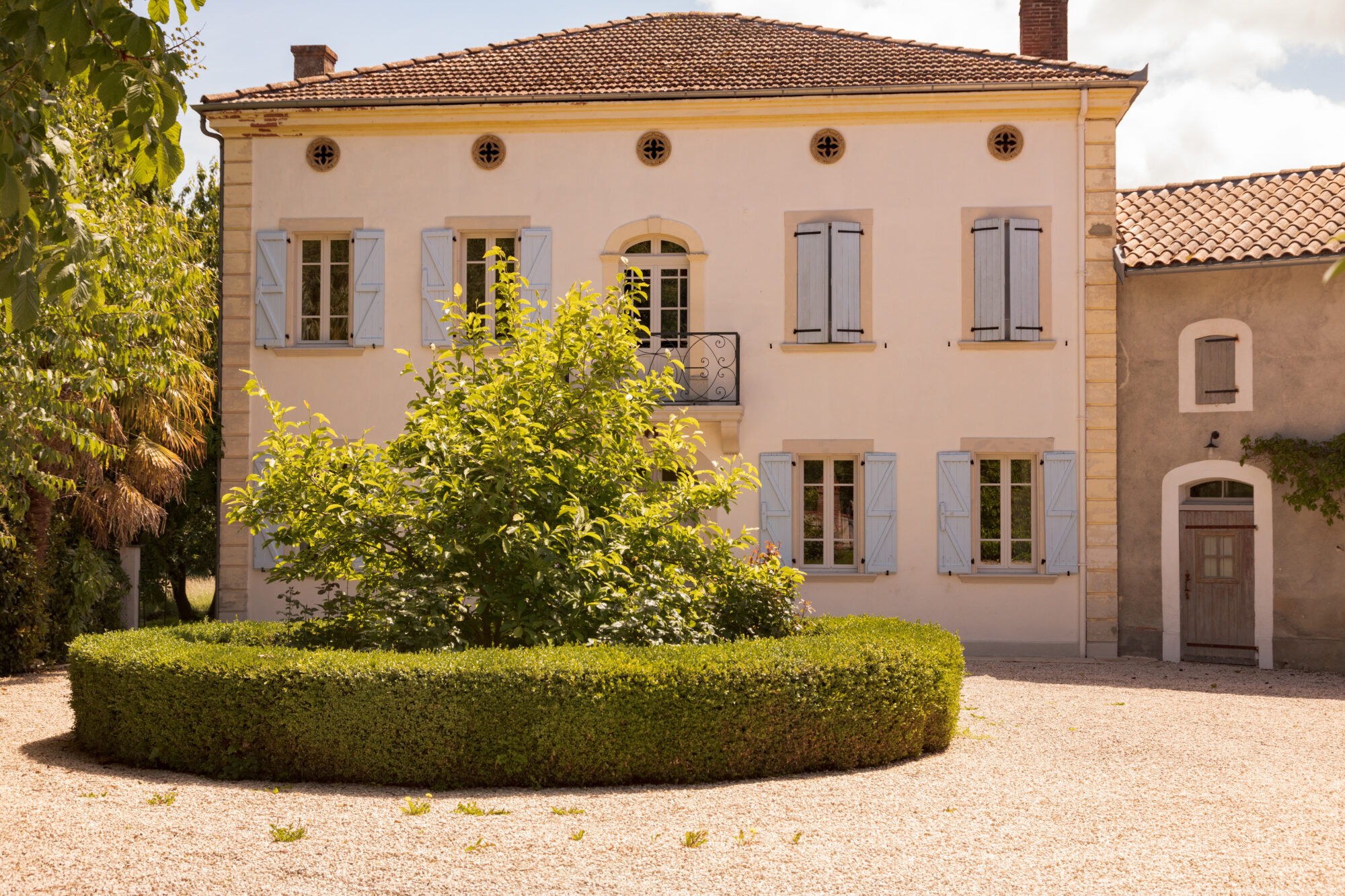Maison de caractère aux volets bleus, Office de Tourisme Cœur de Garonne