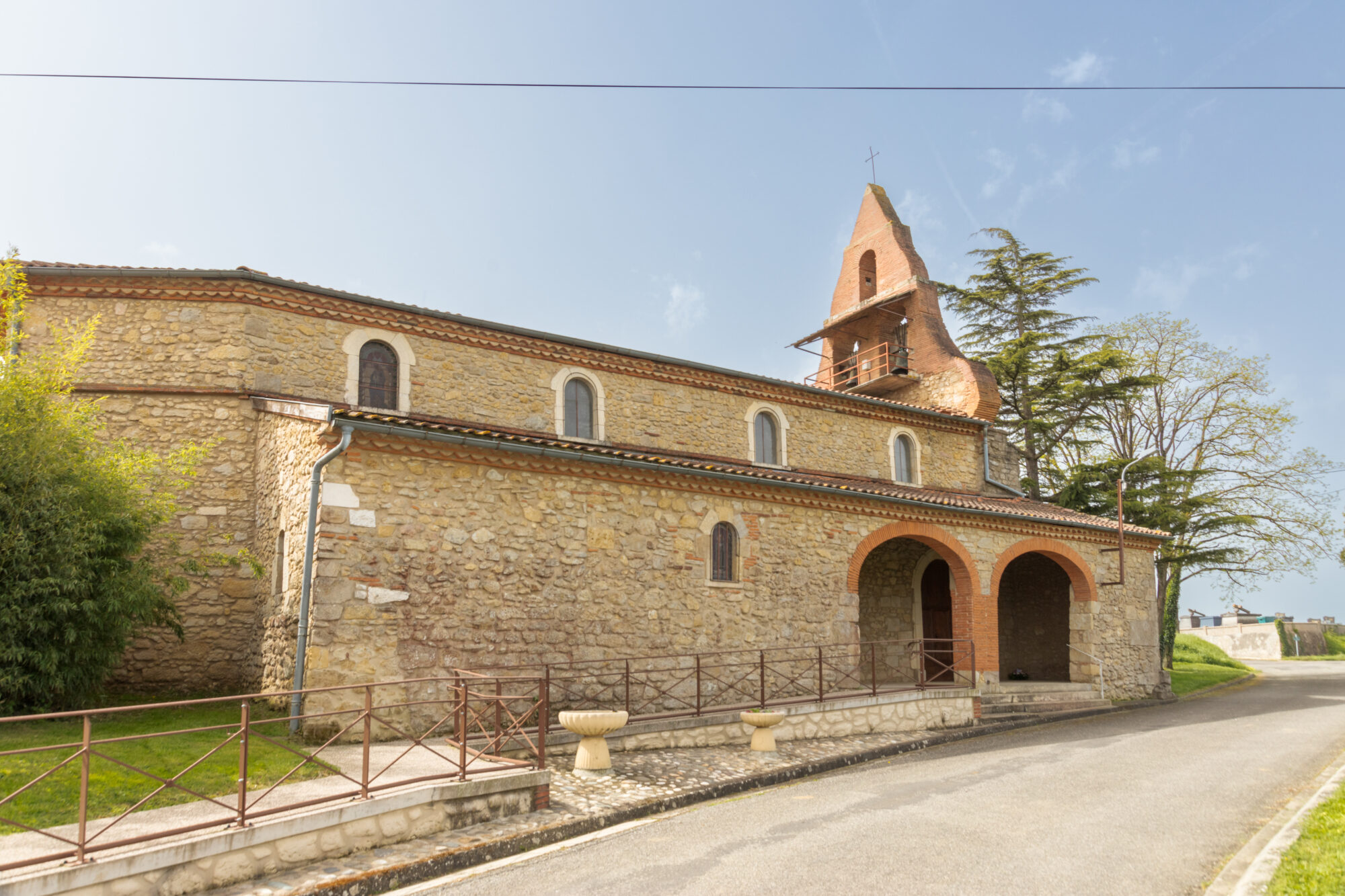 Église en pierre et clocher, Office de Tourisme Cœur de Garonne