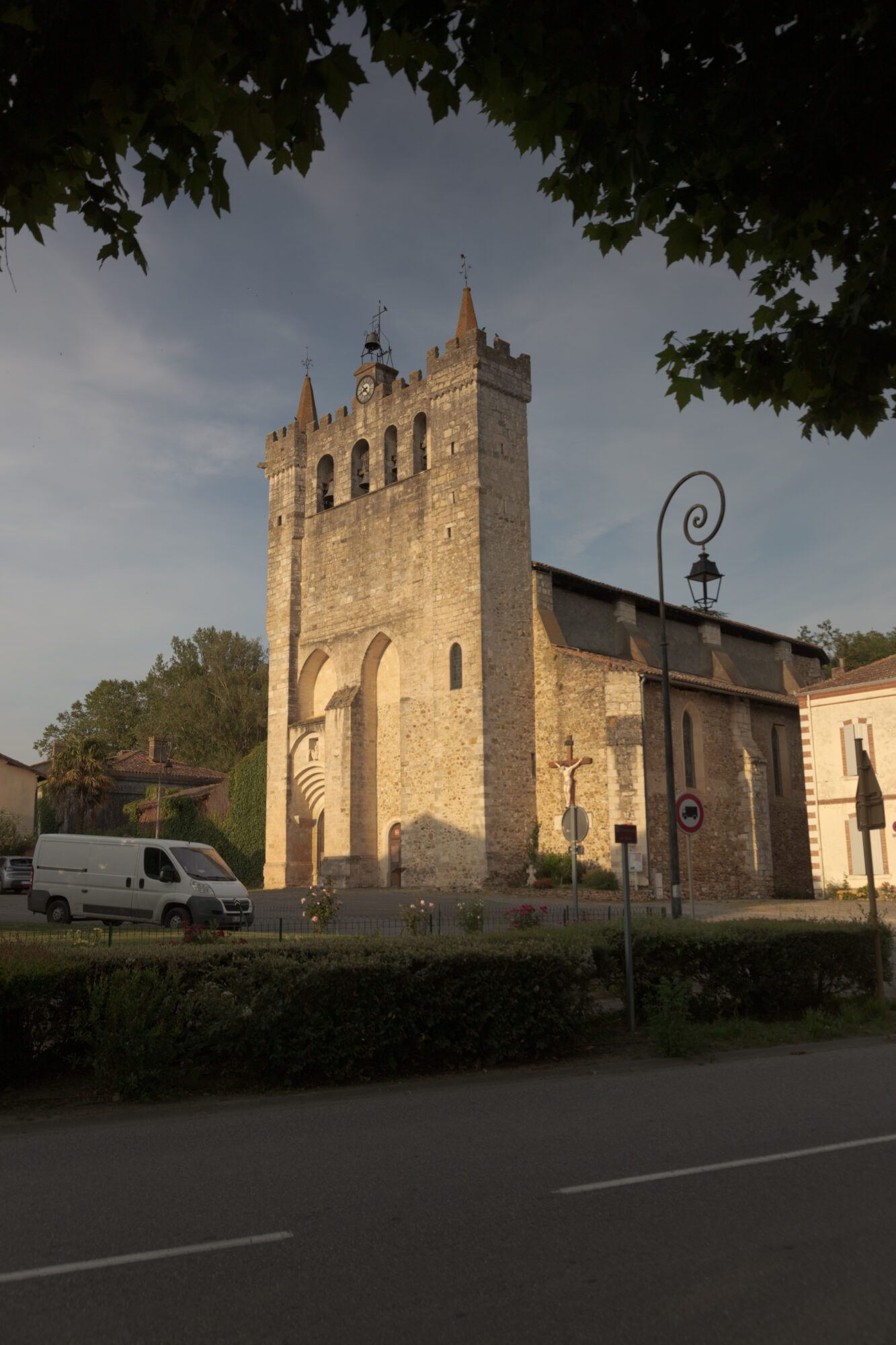 Église en pierre à clocher fortifié, Office de Tourisme Cœur de Garonne
