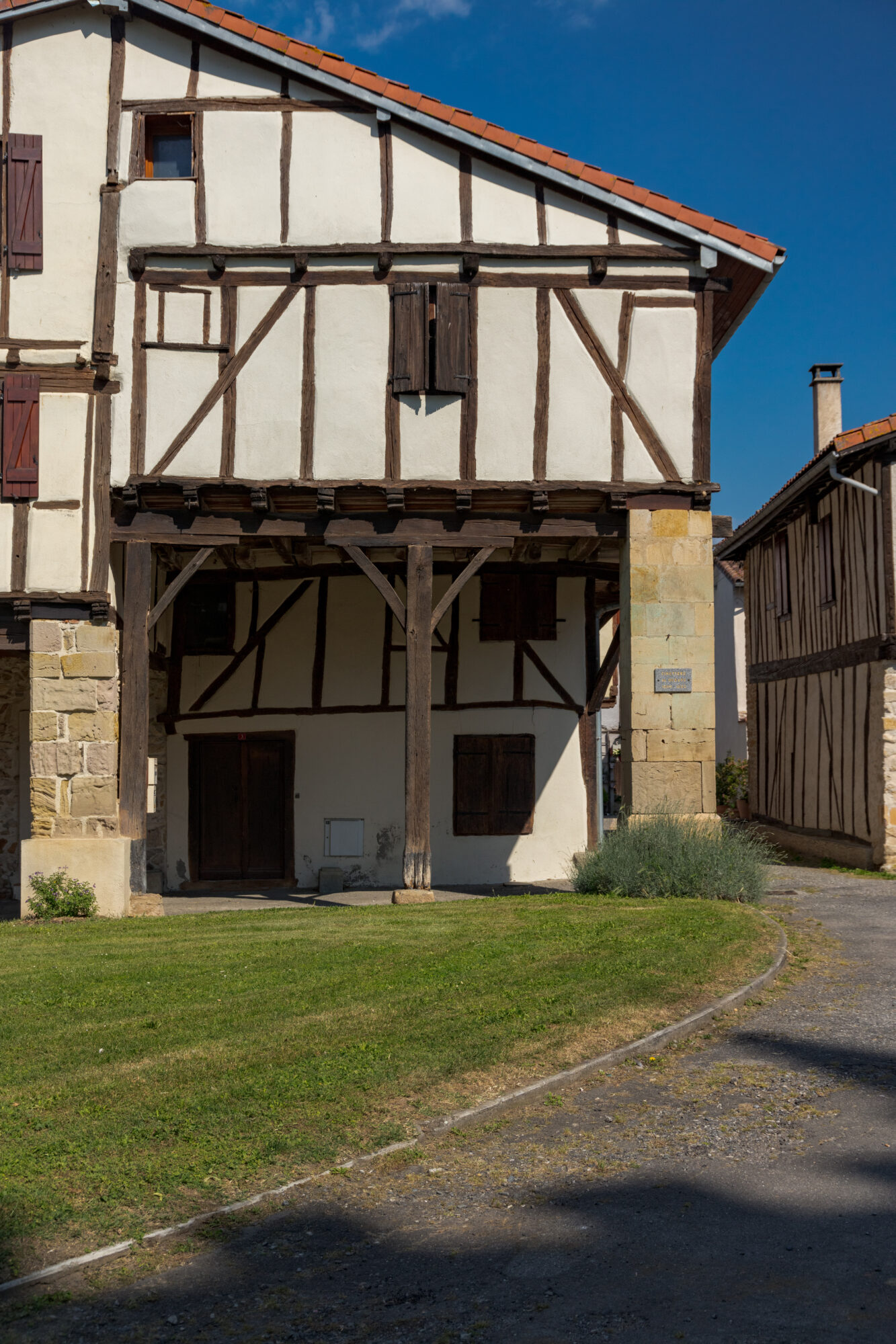 Maison à colombages avec galerie couverte en Cœur de Garonne
