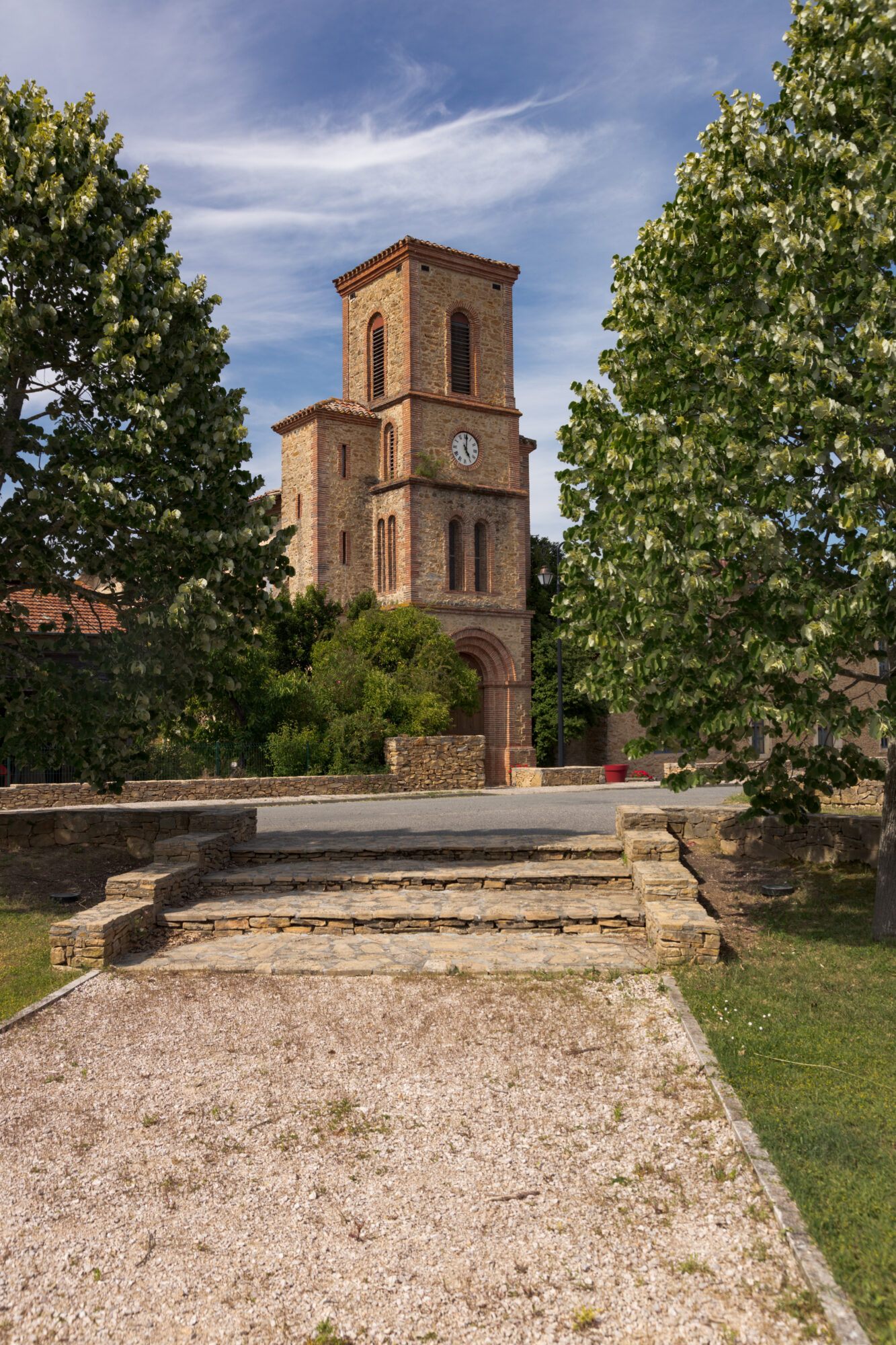 Église en pierre avec clocher, Office de Tourisme Cœur de Garonne