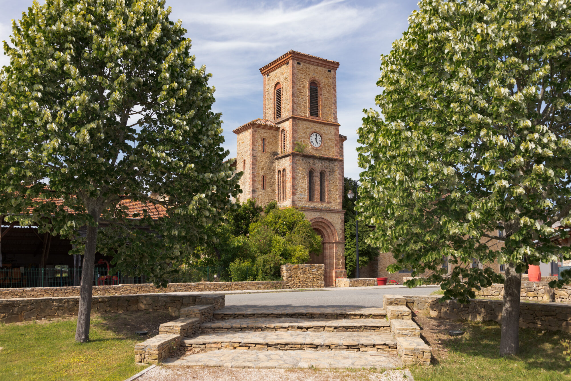 Église en pierre avec clocher, Office de Tourisme Cœur de Garonne