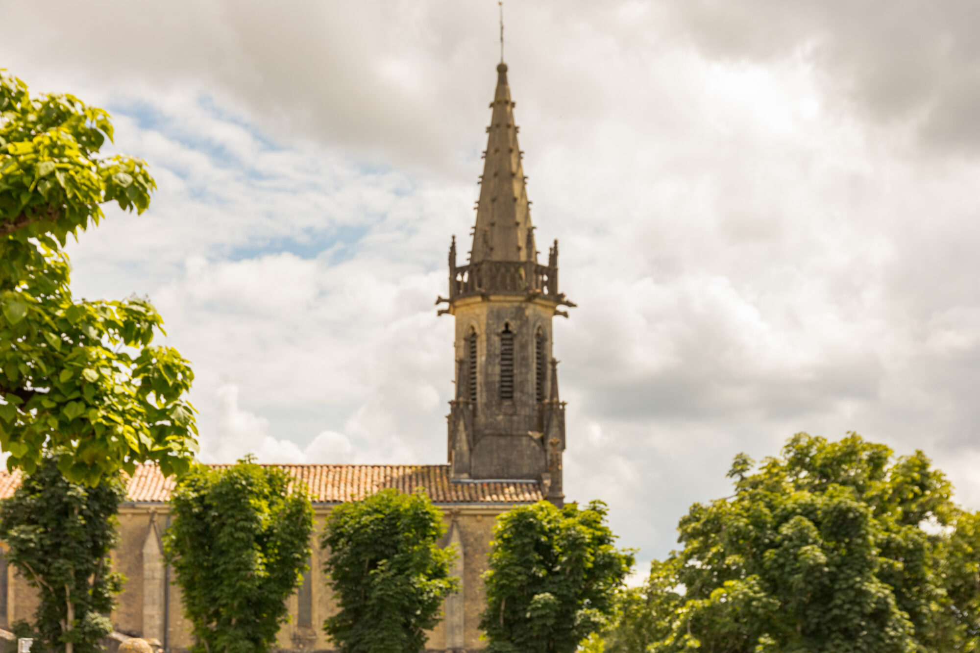 Clocher d’église gothique en pierre, Office de Tourisme Cœur de Garonne