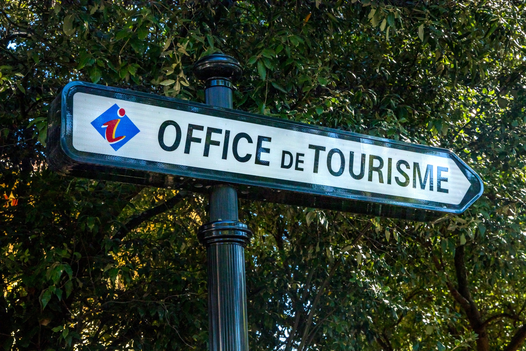 Panneau directionnel vers l'Office de Tourisme Cœur de Garonne