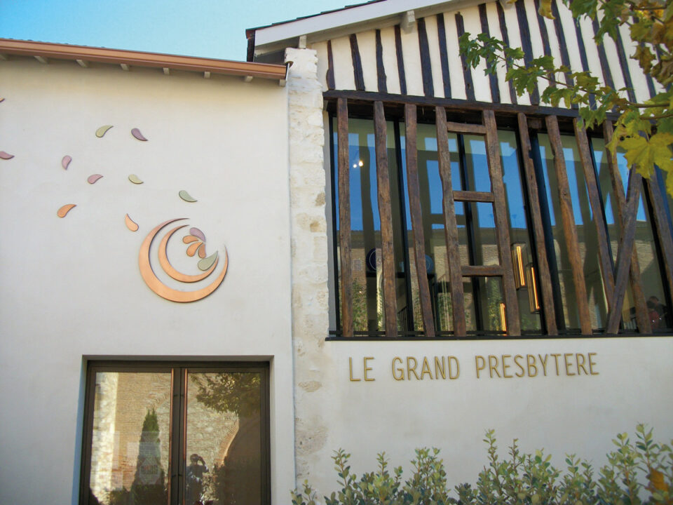 Façade du Grand Presbytère, Office de Tourisme Cœur de Garonne