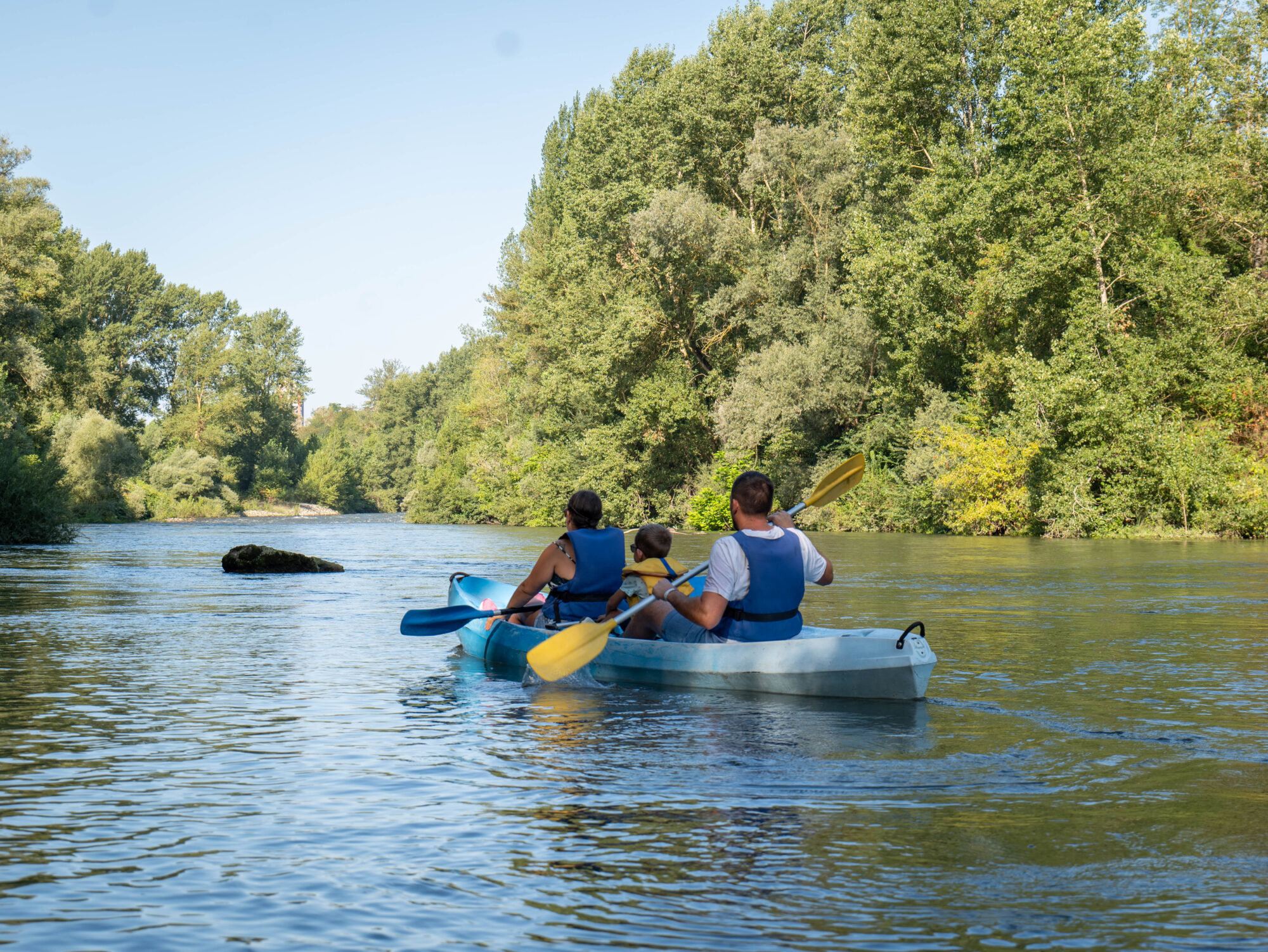 Famille en canoë sur la Garonne, Office de Tourisme Cœur de Garonne