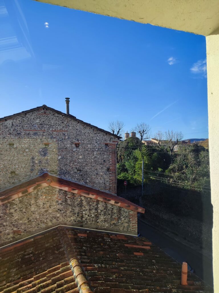 Maisons en pierre et toits en tuiles dans Cœur de Garonne