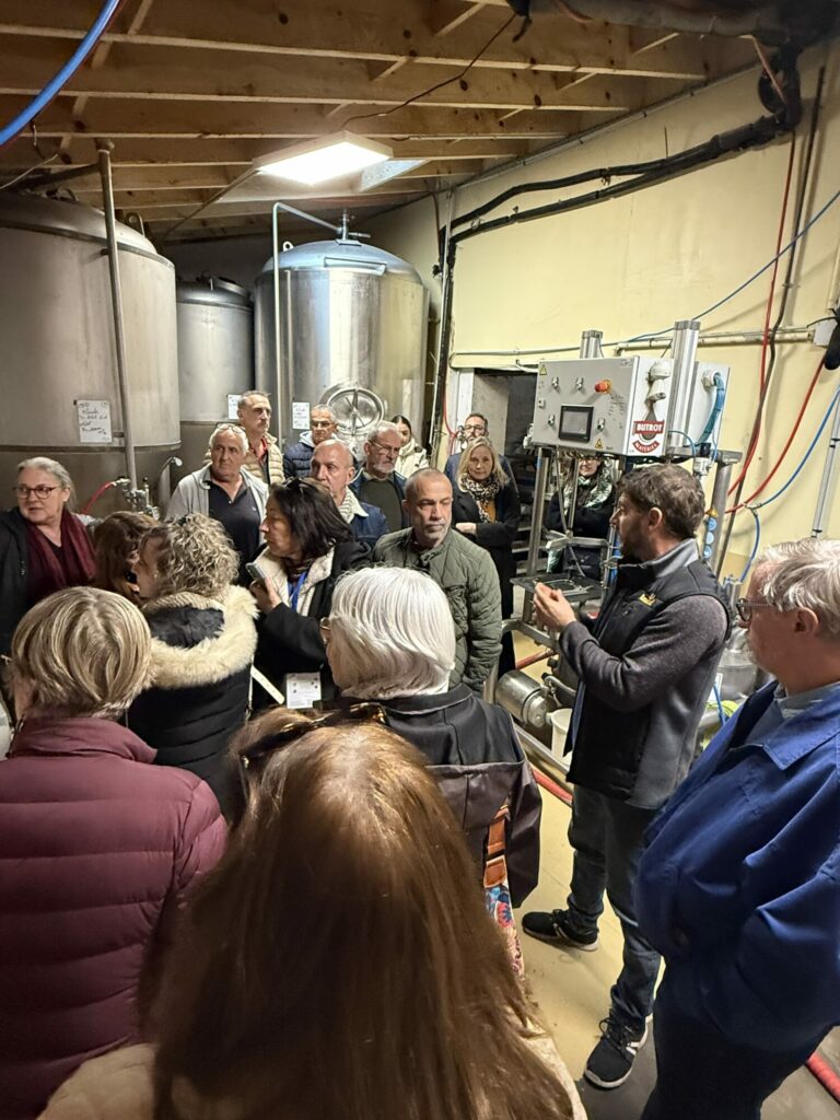 Visite guidée d’un chai par l’Office de Tourisme Cœur de Garonne