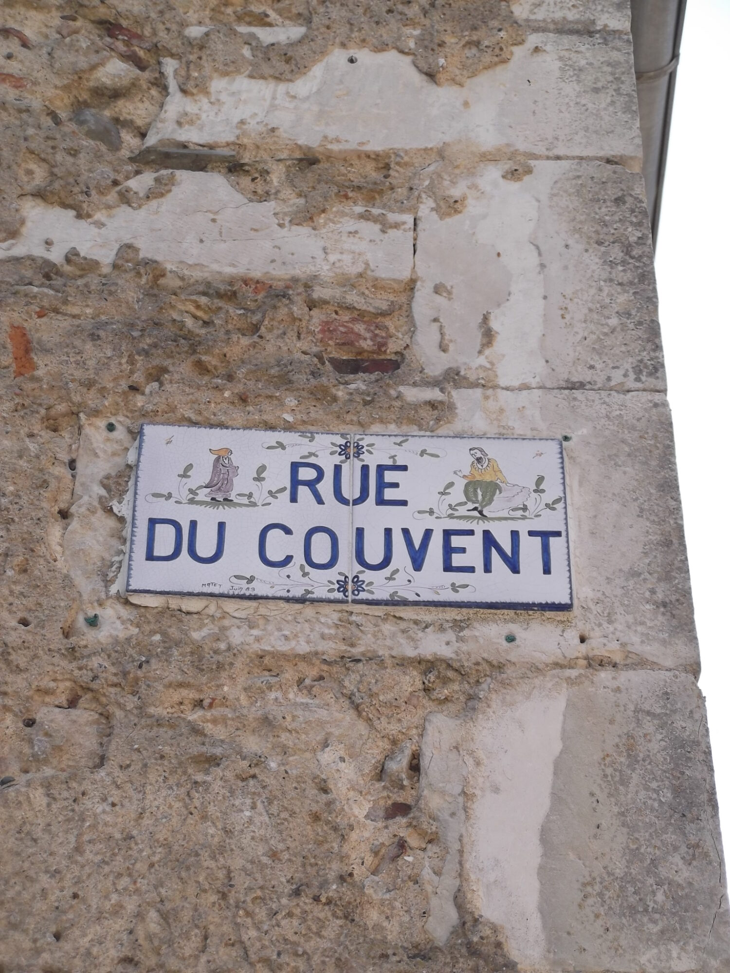 Plaque de rue Rue du Couvent sur mur en pierre, Cœur de Garonne