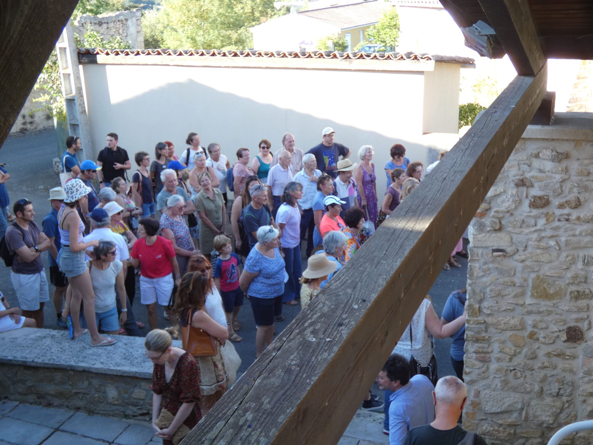 Groupe de visiteurs en visite guidée avec l’Office de Tourisme Cœur de Garonne