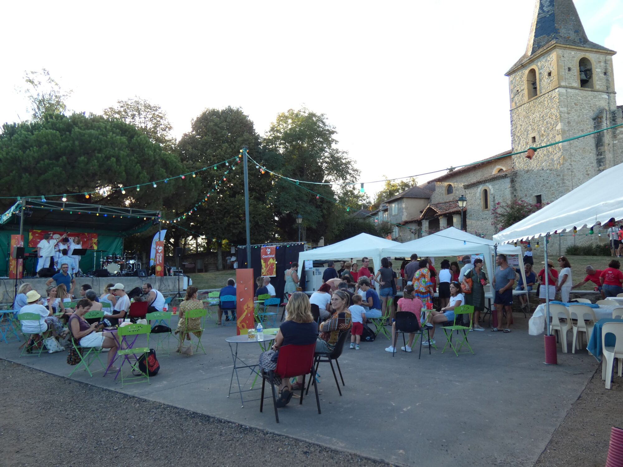 Concert en plein air devant l’église, Office de Tourisme Cœur de Garonne
