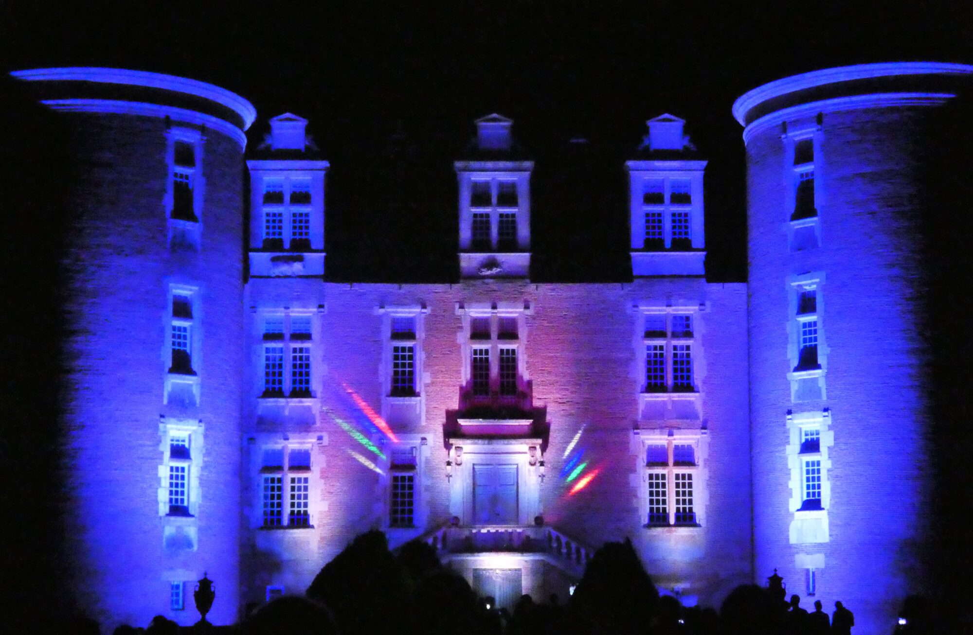 Château illuminé en bleu, Office de Tourisme Cœur de Garonne