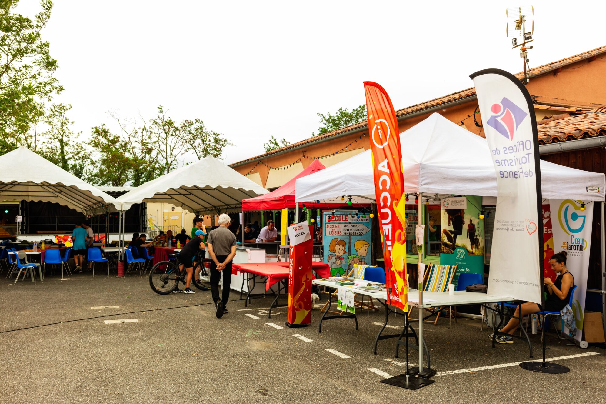 Stand de l’Office de Tourisme Cœur de Garonne lors d’un événement