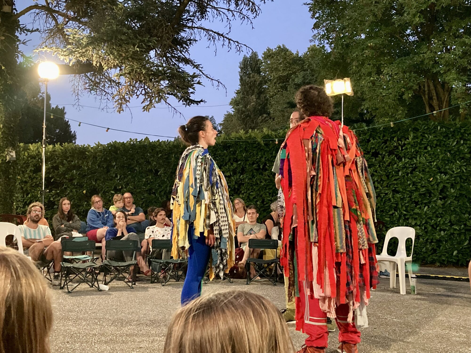 Spectacle en plein air devant public, Office de Tourisme Cœur de Garonne