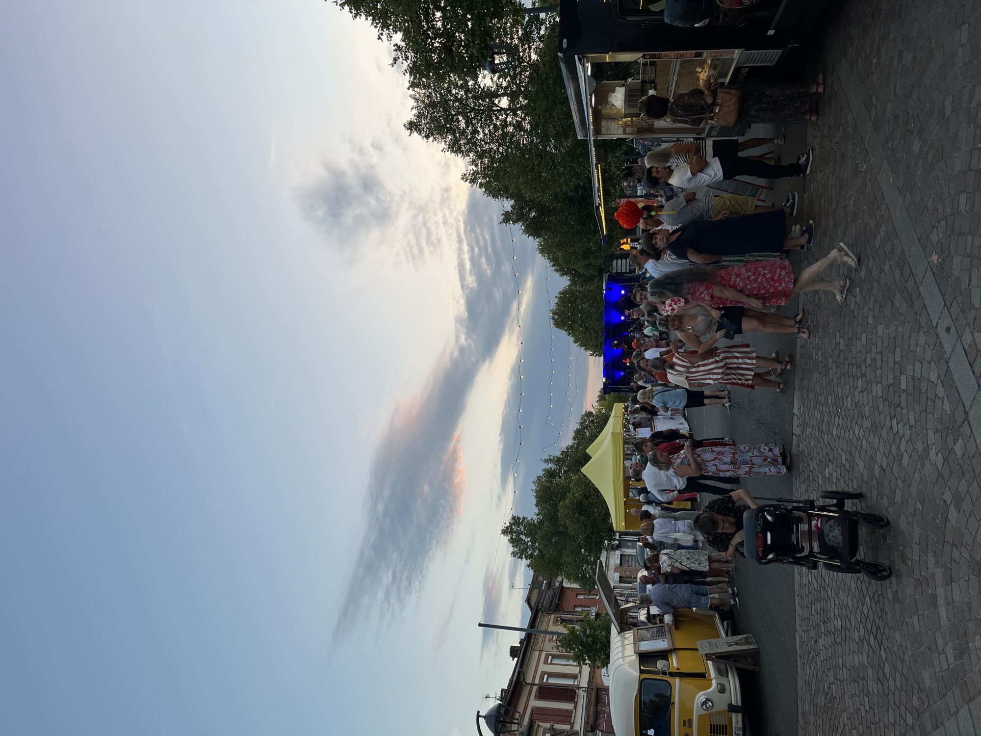 Marché nocturne animé avec food trucks, Office de Tourisme Cœur de Garonne