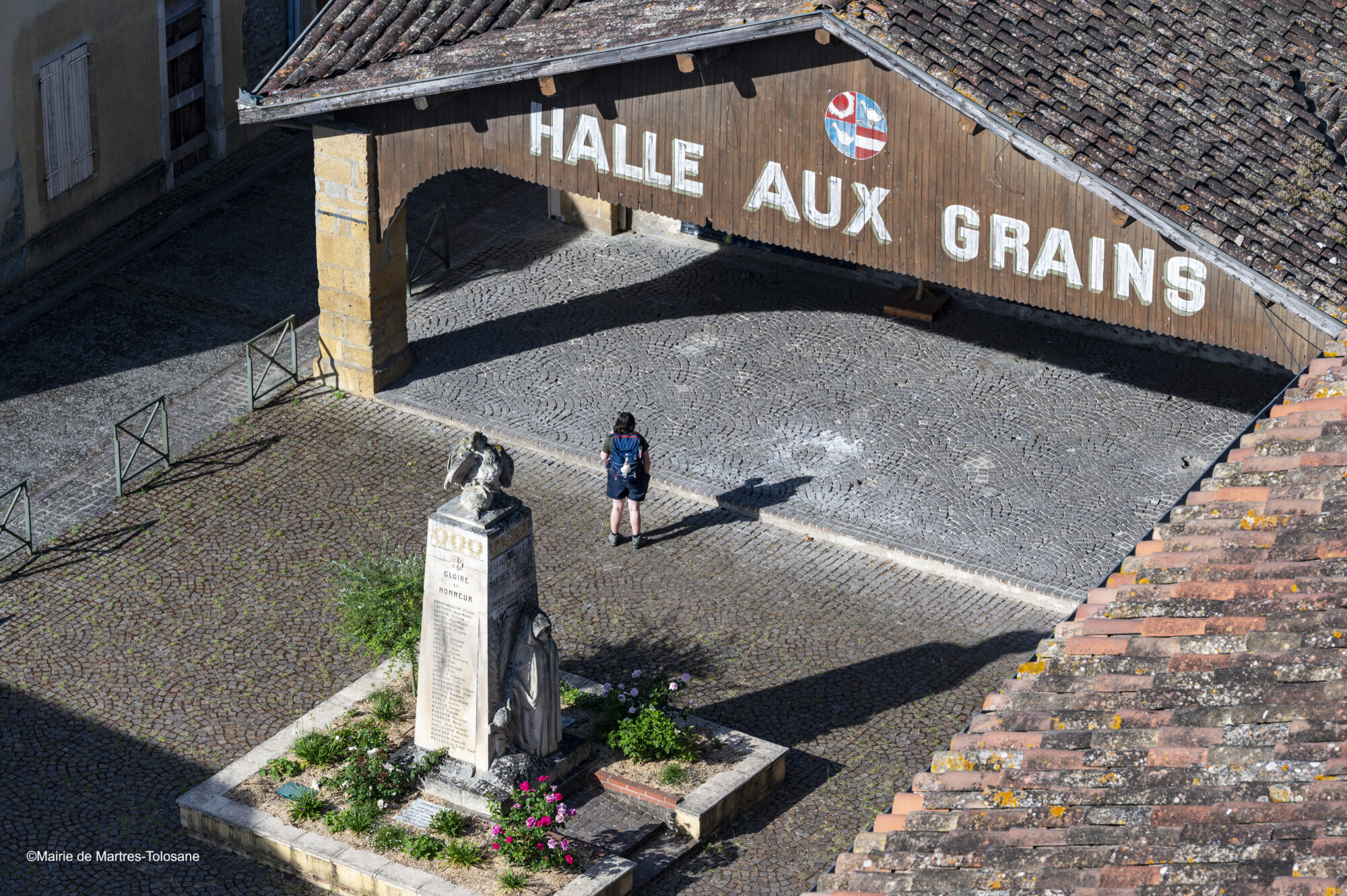Halle aux grains de Martres-Tolosane vue en hauteur