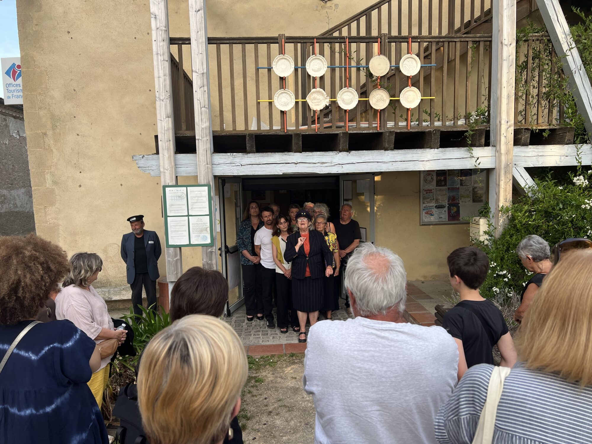 Discours devant l’Office de Tourisme Cœur de Garonne devant un public